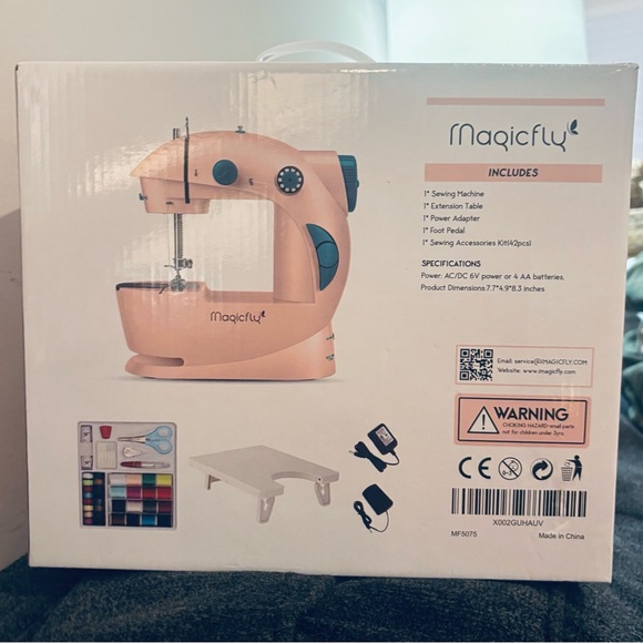 Mini Sewing Machine by Magicfly - Picture 15 of 17